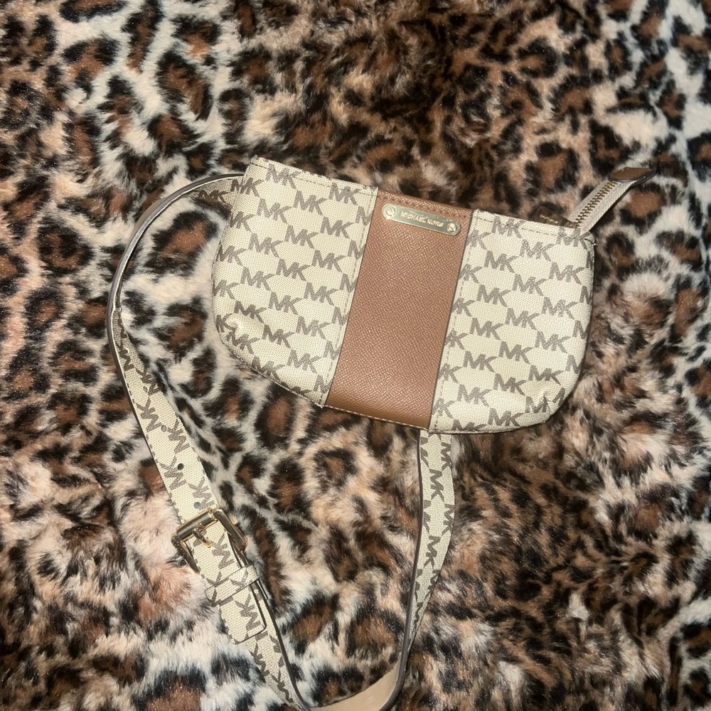 Michael Kors Signature Brown and Cream Crossbody Bag